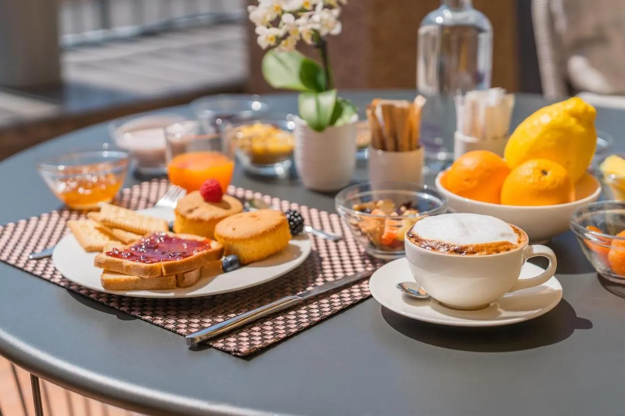 Mercure Napoli Centro Angioino Naples