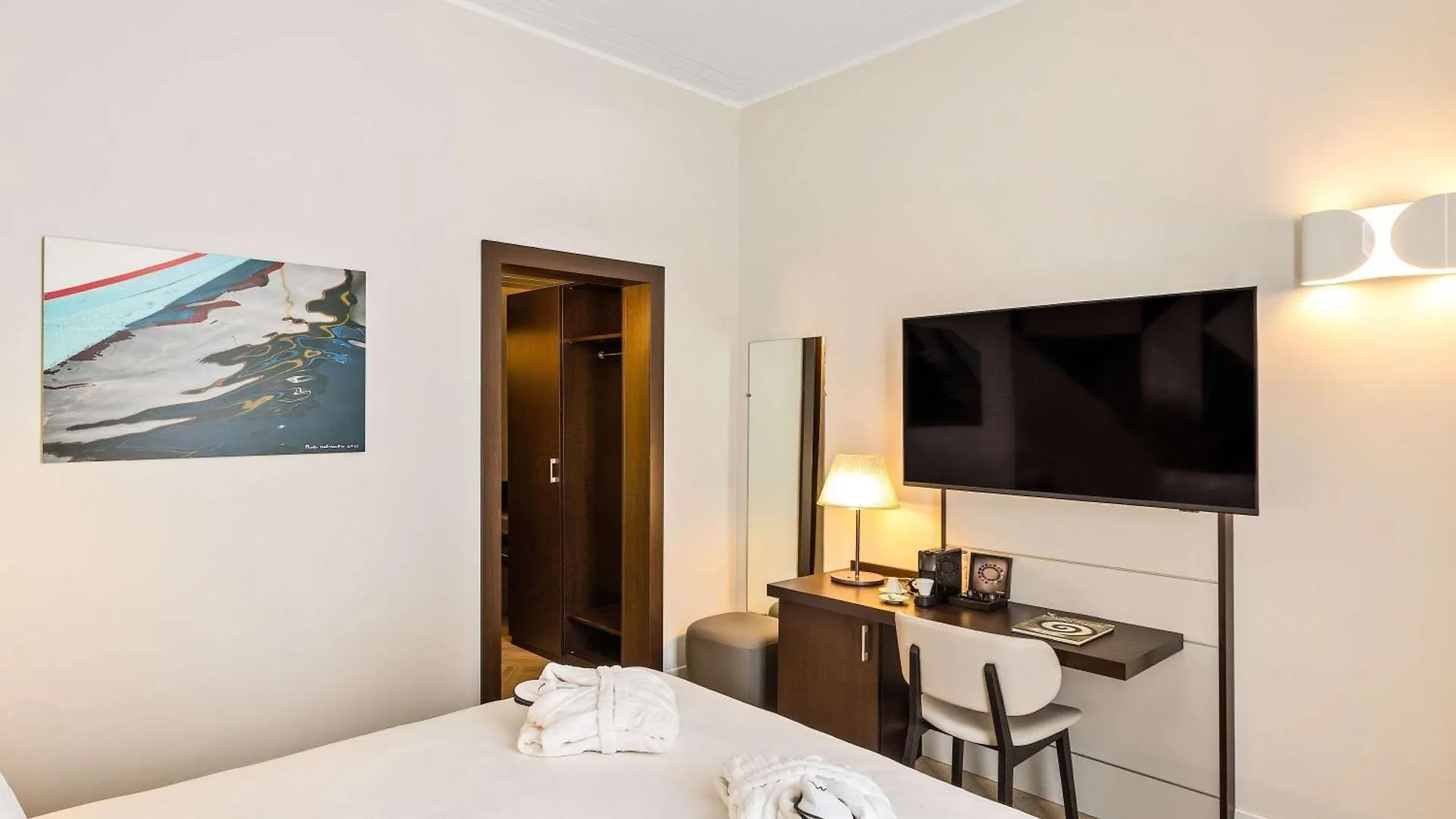 Mercure Napoli Centro Angioino Italy