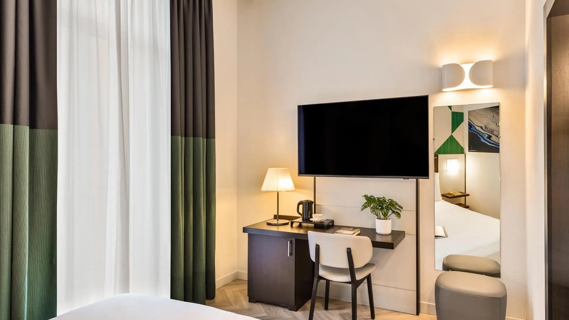 Mercure Napoli Centro Angioino Naples