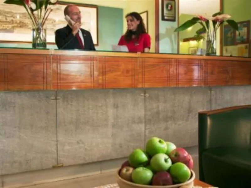 Mercure Napoli Centro Angioino 4*, Naples
